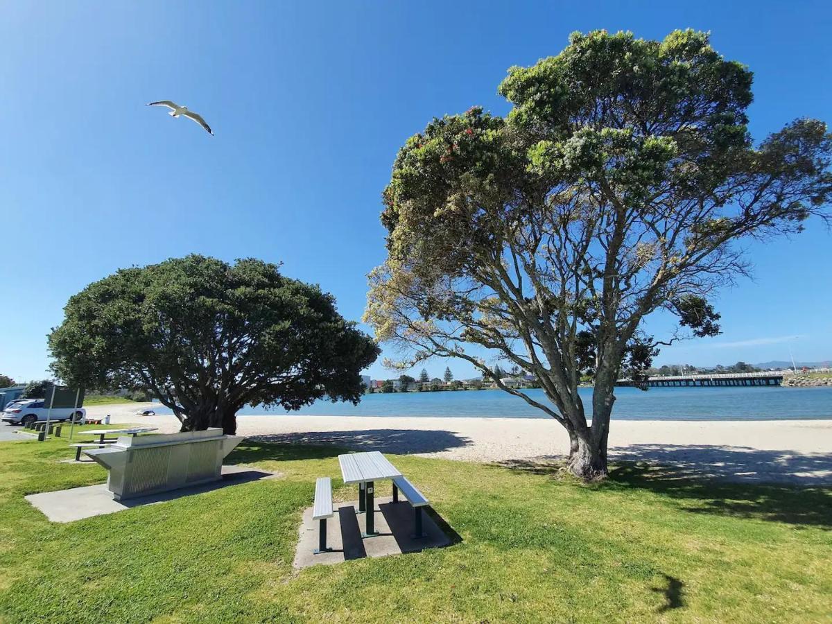 Tauranga - Big, Beautiful Villa On The Water! Exteriér fotografie